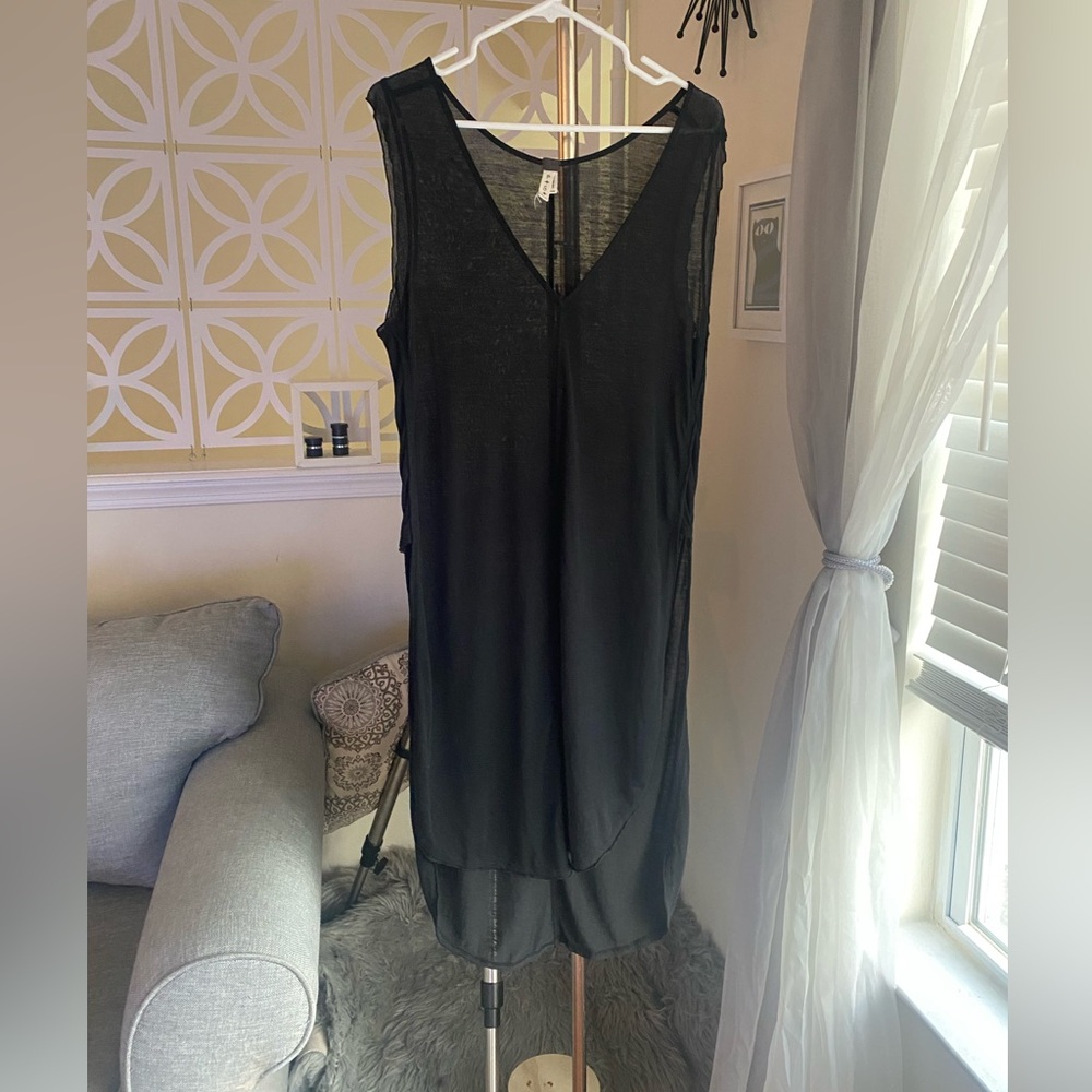 🌟3 for $30 🌟We the Free | Swim Cover Up | Round Hem | High/Low | Black | S 🕦